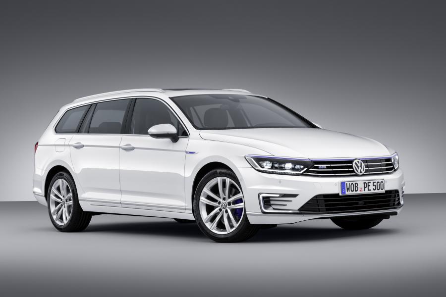  Volkswagen Passat Variant GTE 2015 года  (фото 5 из 30)